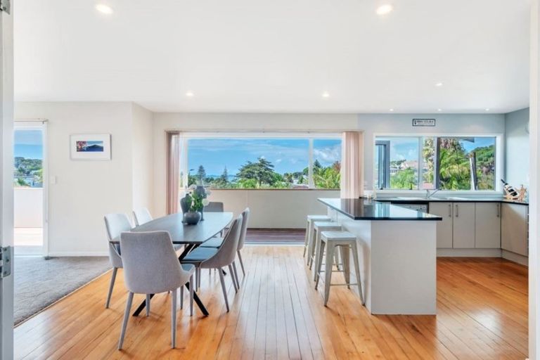 Photo of property in 7 Rossmore Terrace, Murrays Bay, Auckland, 0630