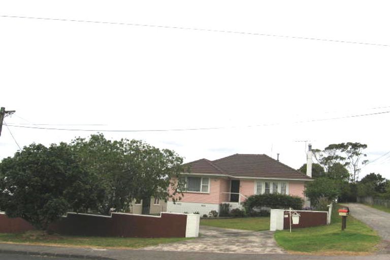 Photo of property in 61 Salisbury Road, Birkdale, Auckland, 0626