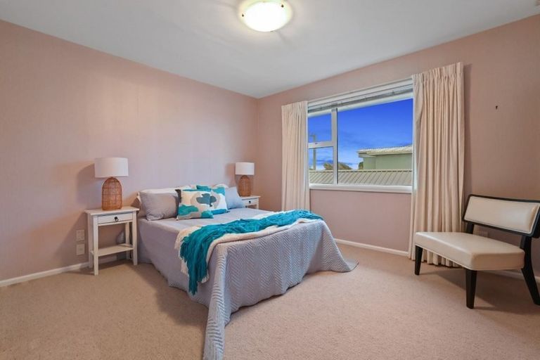 Photo of property in 406 Marine Parade, South New Brighton, Christchurch, 8062