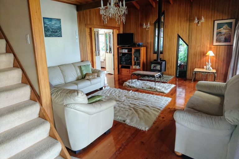 Photo of property in 5 Kirkpatrick Street, Kohukohu, 0491