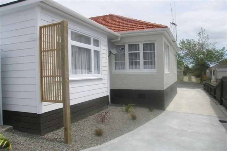 Photo of property in 11 Rangiora Avenue, Roslyn, Palmerston North, 4414