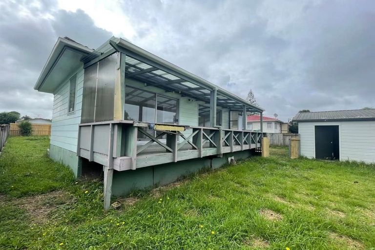 Photo of property in 377 Bucklands Beach Road, Bucklands Beach, Auckland, 2012