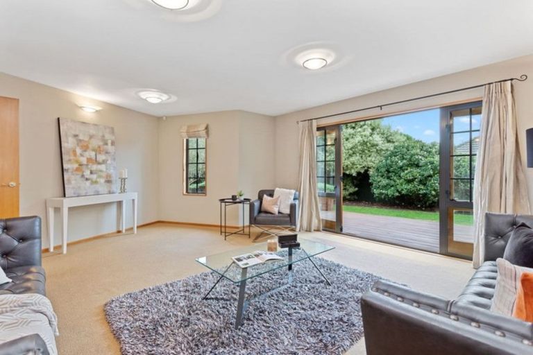 Photo of property in 323 Gardiners Road, Harewood, Christchurch, 8051