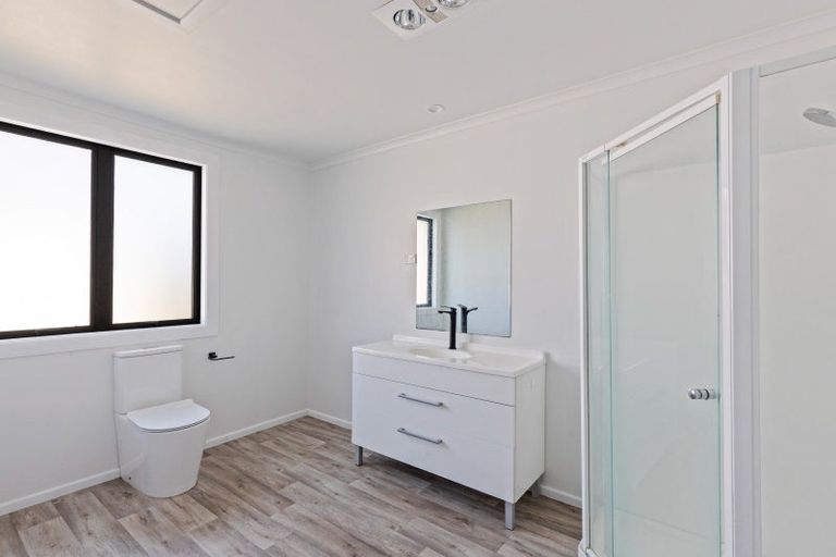 Photo of property in 168 Tukapa Street, Westown, New Plymouth, 4310