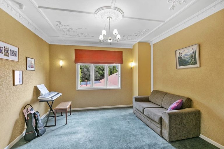 Photo of property in 80 Parkvale Road, Karori, Wellington, 6012