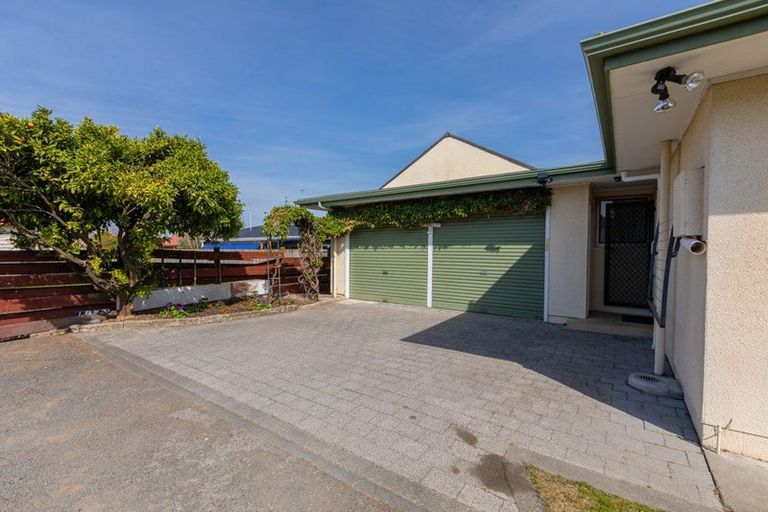 Photo of property in 3/3 Church Road, Taradale, Napier, 4112