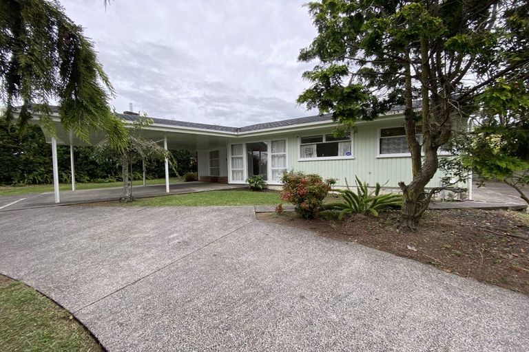 Photo of property in 4 Glenmore Road, Sunnyhills, Auckland, 2010