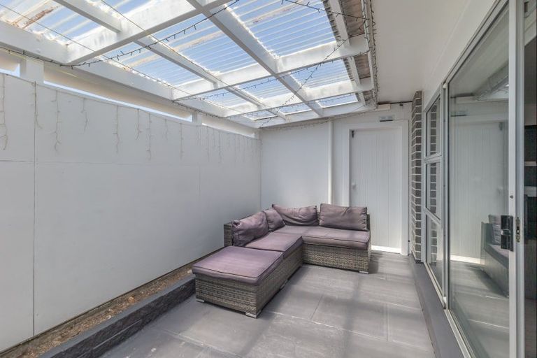 Photo of property in 3 Guildford Street, Levin, 5510