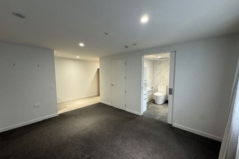 Photo of property in 6/12 Latimer Square, Christchurch Central, Christchurch, 8011