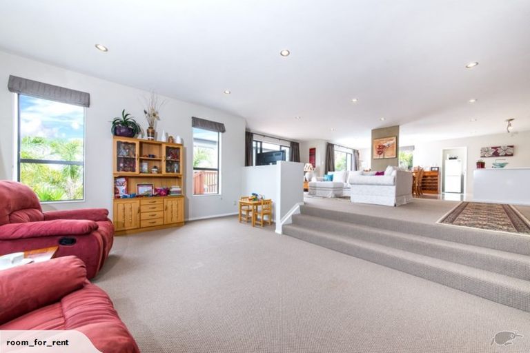 Photo of property in 22 Catlins Place, Fairview Heights, Auckland, 0632