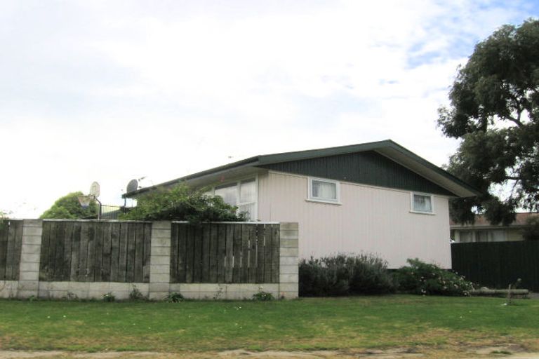 Photo of property in 37 Wynyard Crescent, Tamatea, Napier, 4112