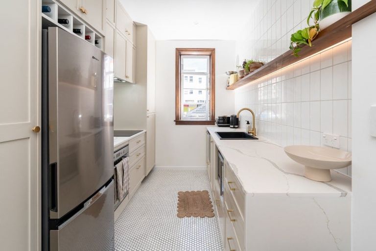 Photo of property in Norton Flats, 3/302 Willis Street, Aro Valley, Wellington, 6011