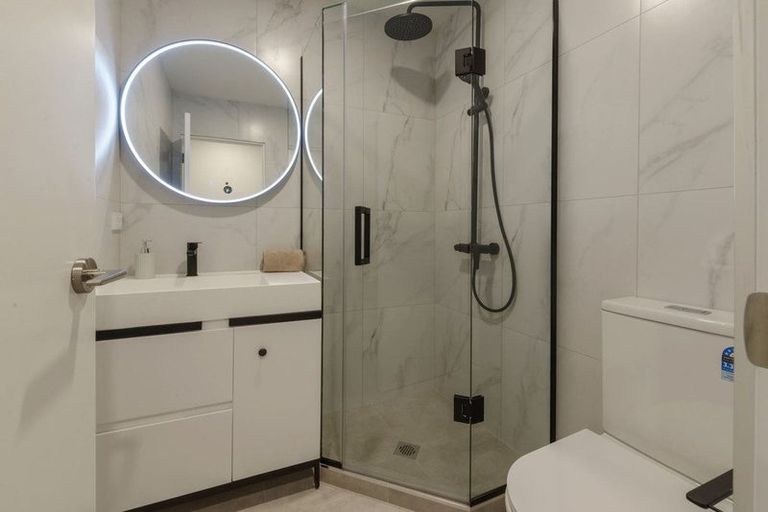 Photo of property in 4/1 Matuhi Rise, Henderson, Auckland, 0612