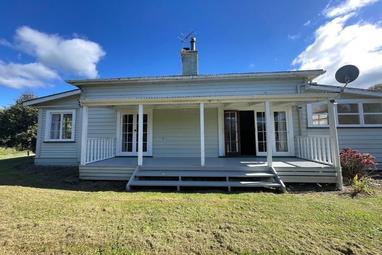 Photo of property in 76 Takapau Road, Tolaga Bay, 4077