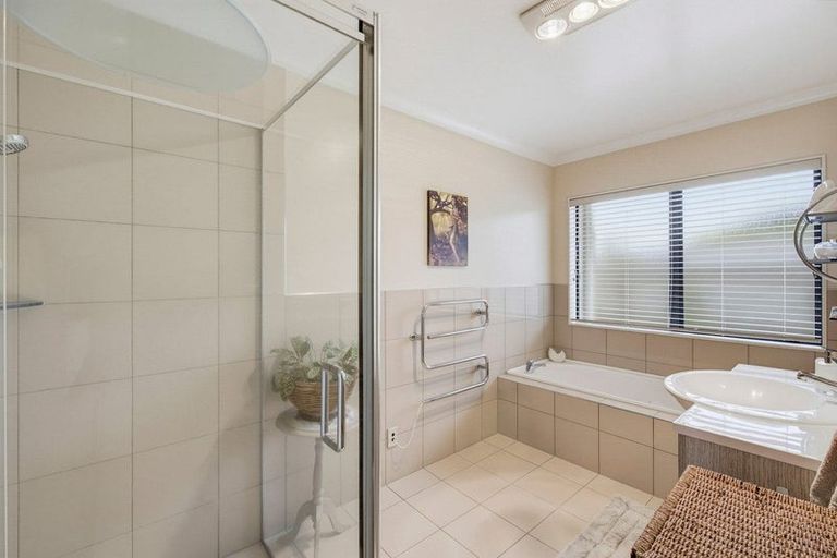 Photo of property in 143 Milne Drive, Paraparaumu, 5032
