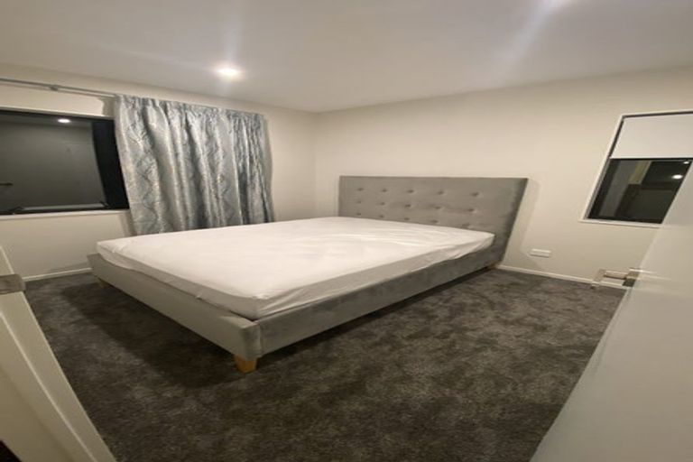 Photo of property in 32 Minhas Road, Papakura, 2110