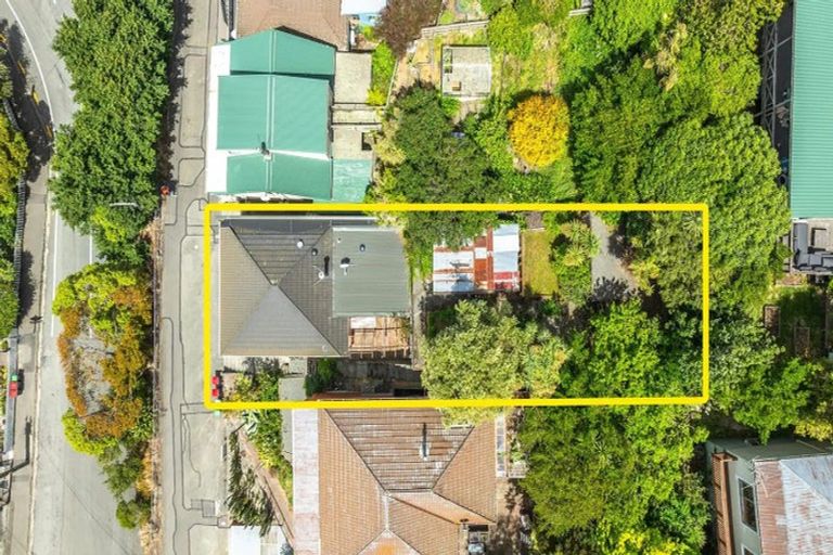 Photo of property in 11 Hawkhurst Road, Lyttelton, 8082