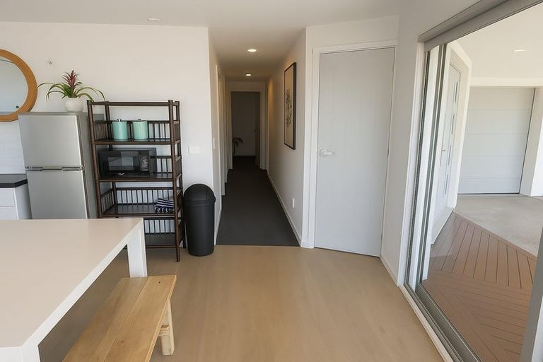 Photo of property in 18 Zita Avenue, Matakatia, Whangaparaoa, 0930