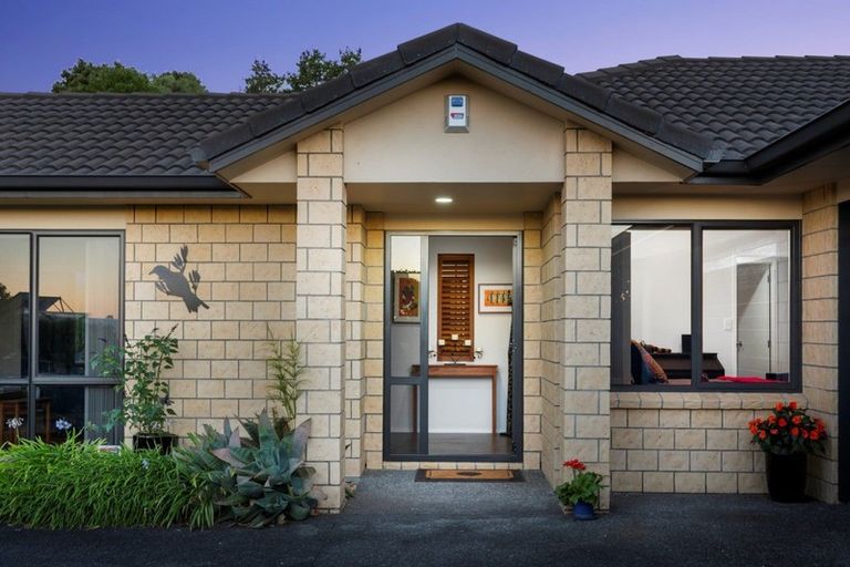 Photo of property in 5 Hillford Place, Welcome Bay, Tauranga, 3175
