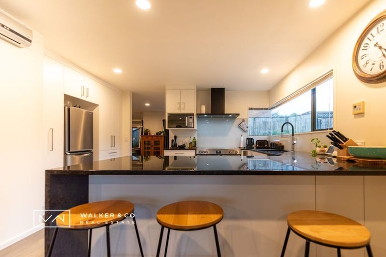 Photo of property in 2 Kirton Drive, Riverstone Terraces, Upper Hutt, 5018