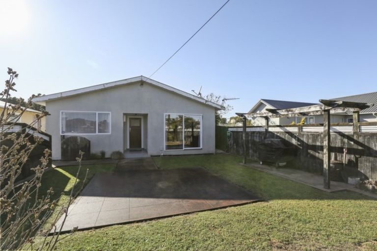 Photo of property in 1/46 Blake Street, Waitara, 4320