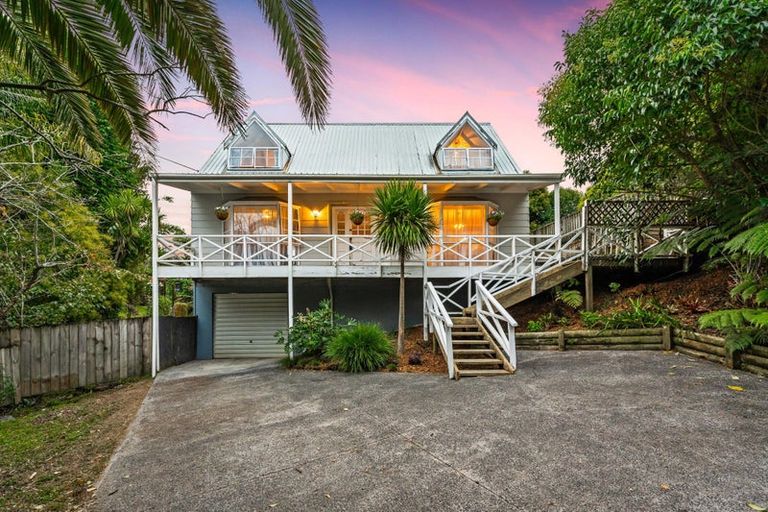 Photo of property in 52a Rua Road, Glen Eden, Auckland, 0602