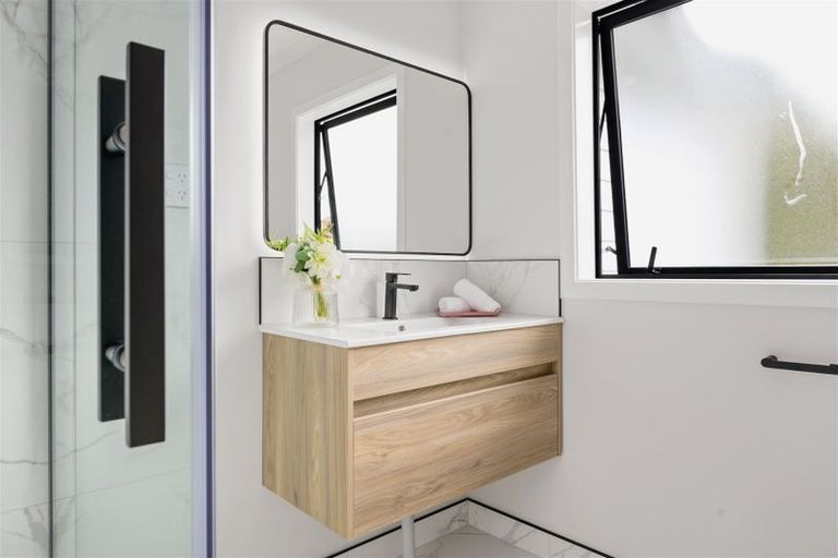 Photo of property in 1/24 Mclaren Place, Chedworth, Hamilton, 3210