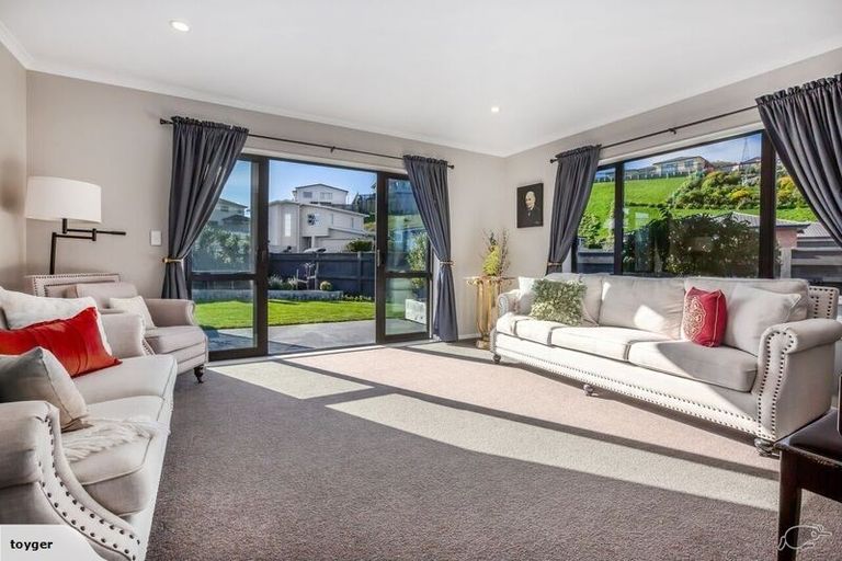 Photo of property in 6 Montego Place, Grenada Village, Wellington, 6037