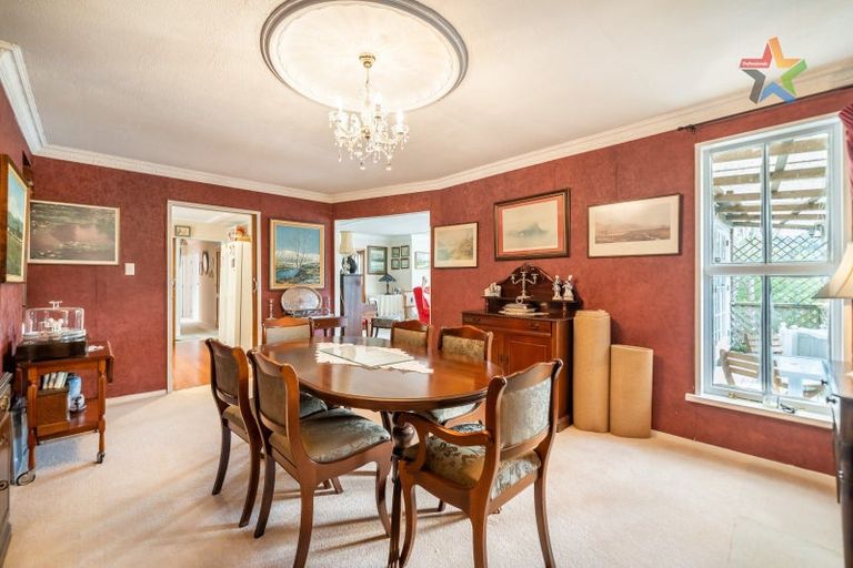 Photo of property in 5 Mokopuna Grove, Stokes Valley, Lower Hutt, 5019