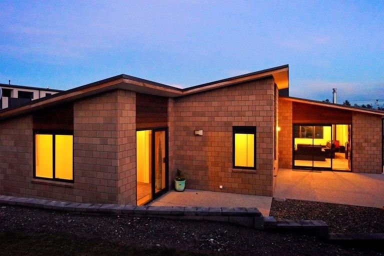 Photo of property in 16 Chandler Crescent, Clyde, 9330