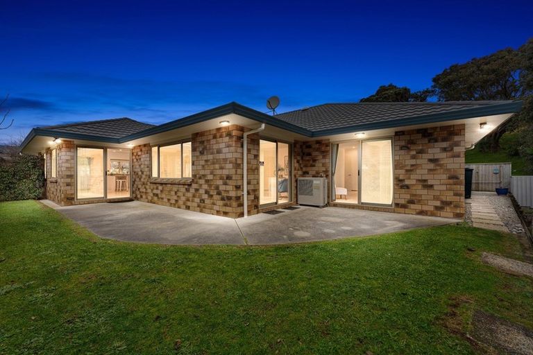 Photo of property in 5 Fairway Oaks Drive, Waikanae Beach, Waikanae, 5036