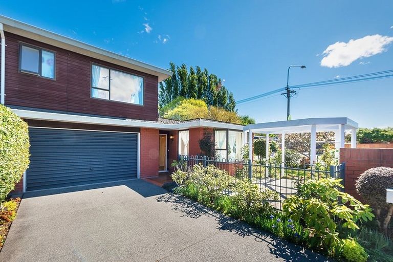Photo of property in 2 Rubens Place, Burnside, Christchurch, 8053