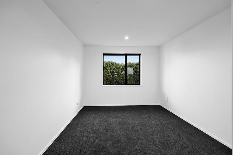 Photo of property in 120 Seaview Road, Westown, New Plymouth, 4310