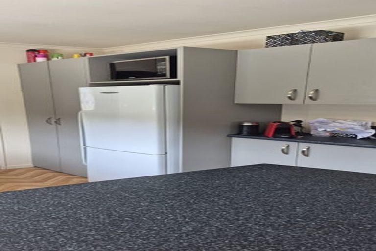 Photo of property in 20a Waitoa Street, Waiuku, 2123