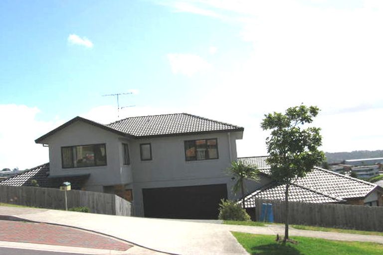 Photo of property in 29 Black Teal Close, Unsworth Heights, Auckland, 0632