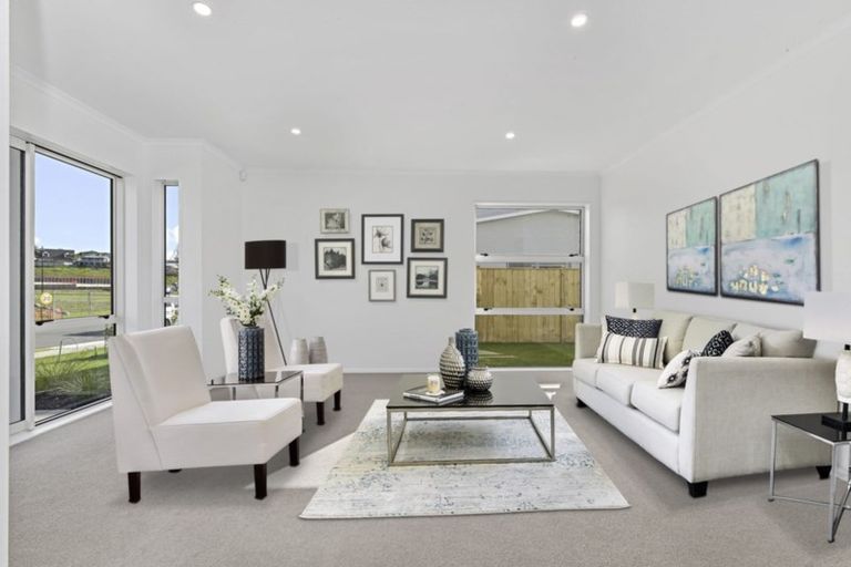 Photo of property in 13 Tyler Davies Drive, Red Beach, 0932