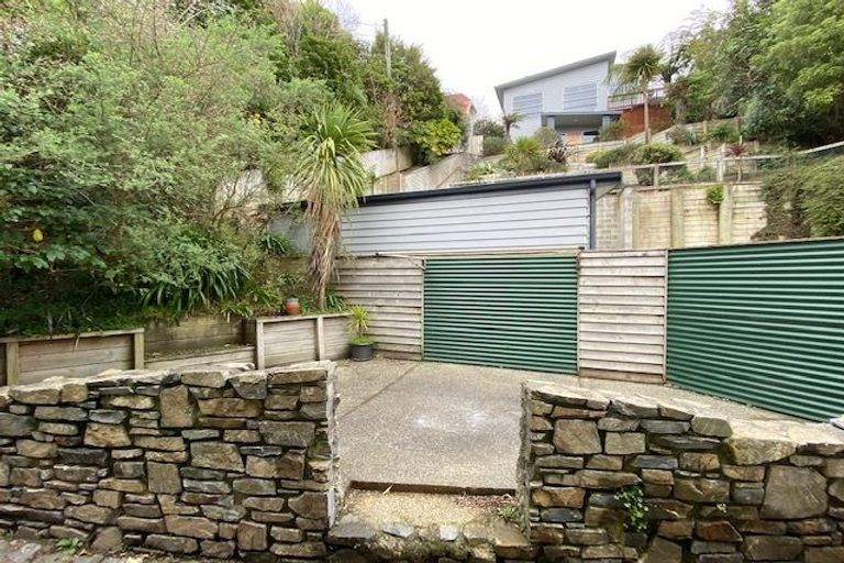 Photo of property in 33 Makara Road, Karori, Wellington, 6012