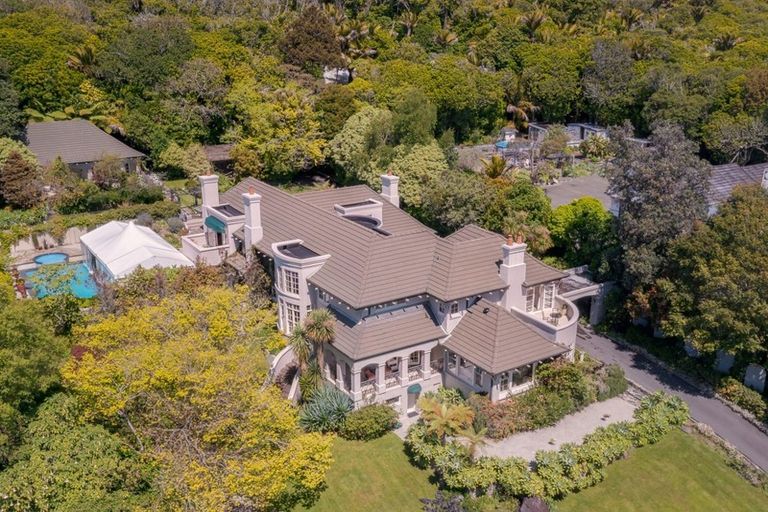 Photo of property in 214 Main Road South, Raumati South, Paraparaumu, 5032