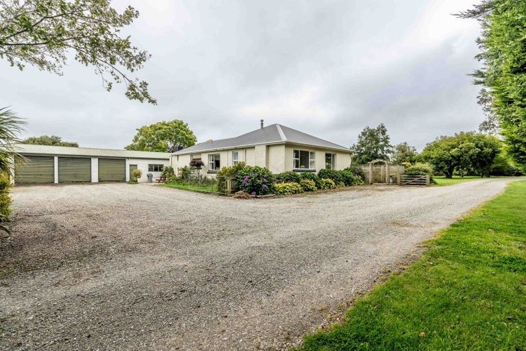 Photo of property in 155 Tussock Creek Grove Bush Road, Grove Bush, Invercargill, 9872