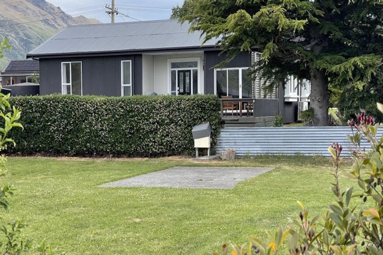 Photo of property in 151 Kent Street, Kingston, Athol, 9793