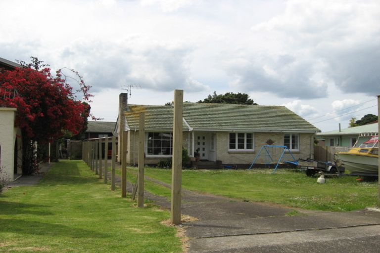 Photo of property in 14 Church Road, Mangere Bridge, Auckland, 2022