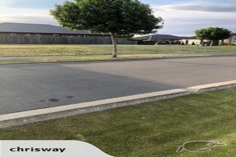 Photo of property in 3 Seaward Street, Pegasus, 7612