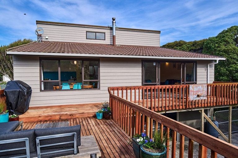 Photo of property in 9d Muri Road, Pukerua Bay, 5026