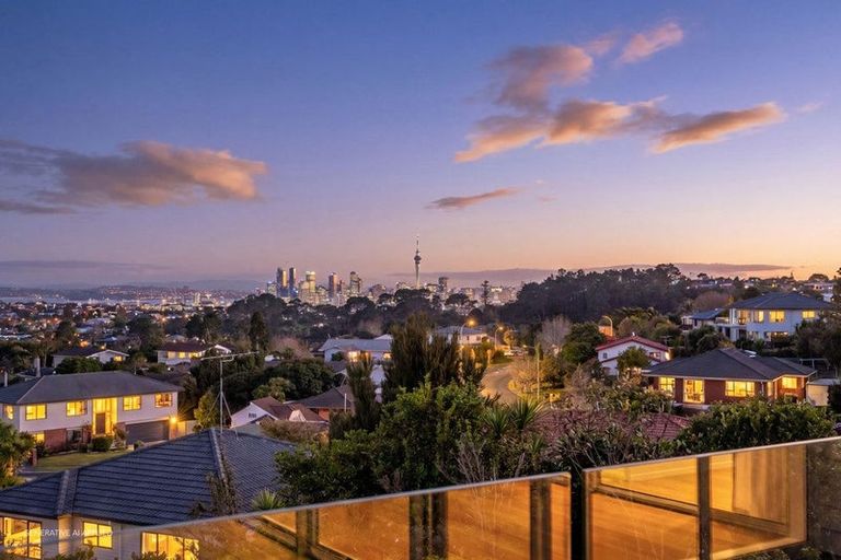 Photo of property in 7 Harper Street, Chatswood, Auckland, 0626
