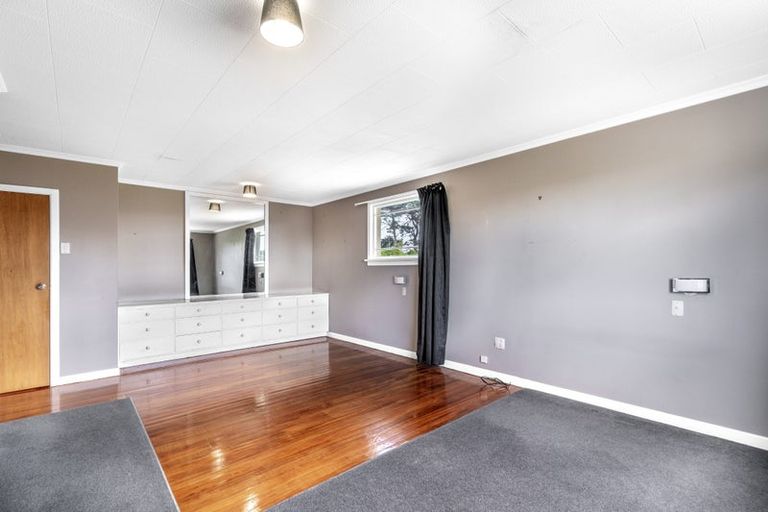 Photo of property in 49 Ferry Road, West Plains, Invercargill, 9879