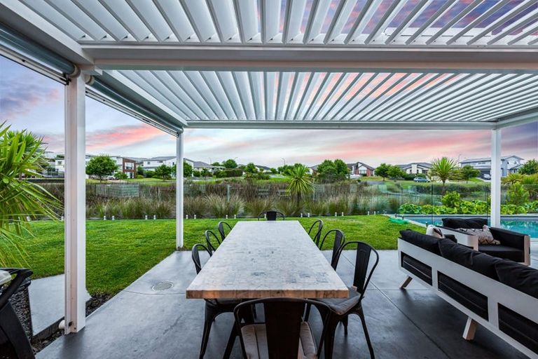 Photo of property in 3 Nikau Way, Riverhead, 0820