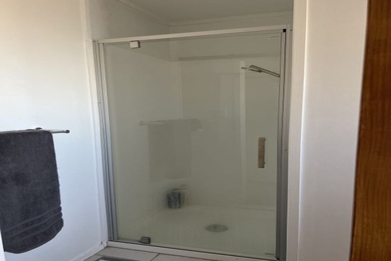 Photo of property in 2/82 Porchester Road, Papakura, 2110