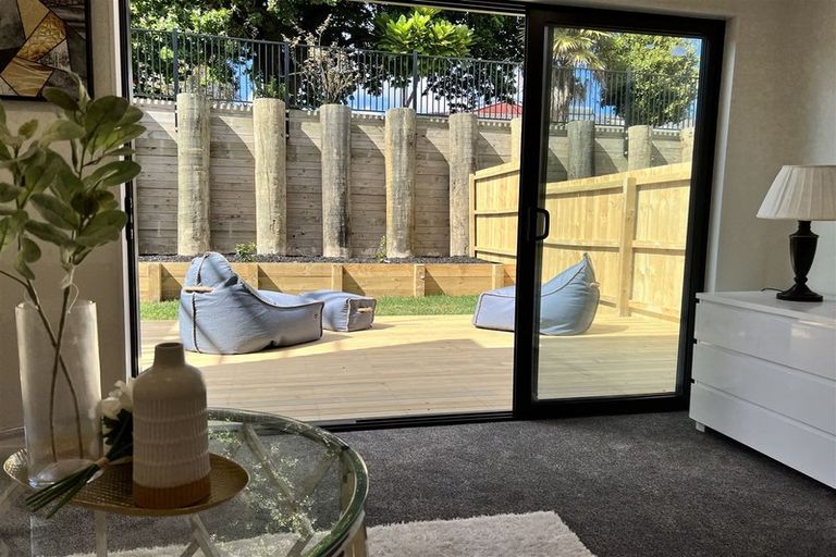 Photo of property in 23 Korokio Lane, Henderson, Auckland, 0612