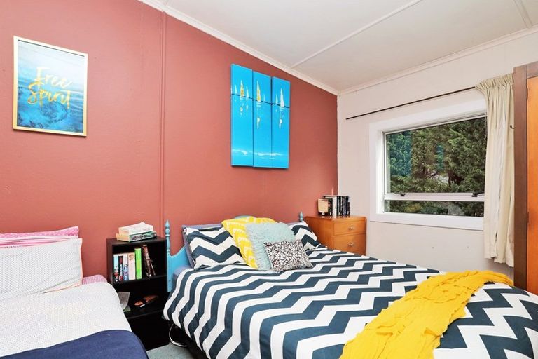 Photo of property in 16 Walker Street, Riverton/aparima, Riverton, 9822