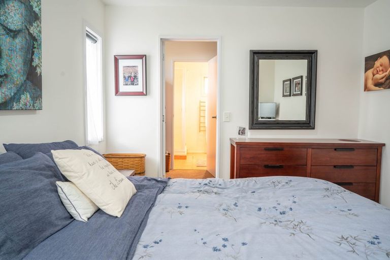 Photo of property in 4a Richards Avenue, Forrest Hill, Auckland, 0620